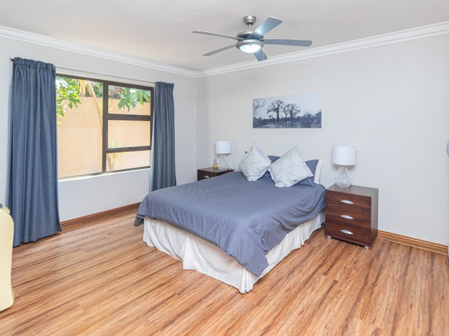 5 Bedroom Property for Sale in Caribbean Beach Club North West